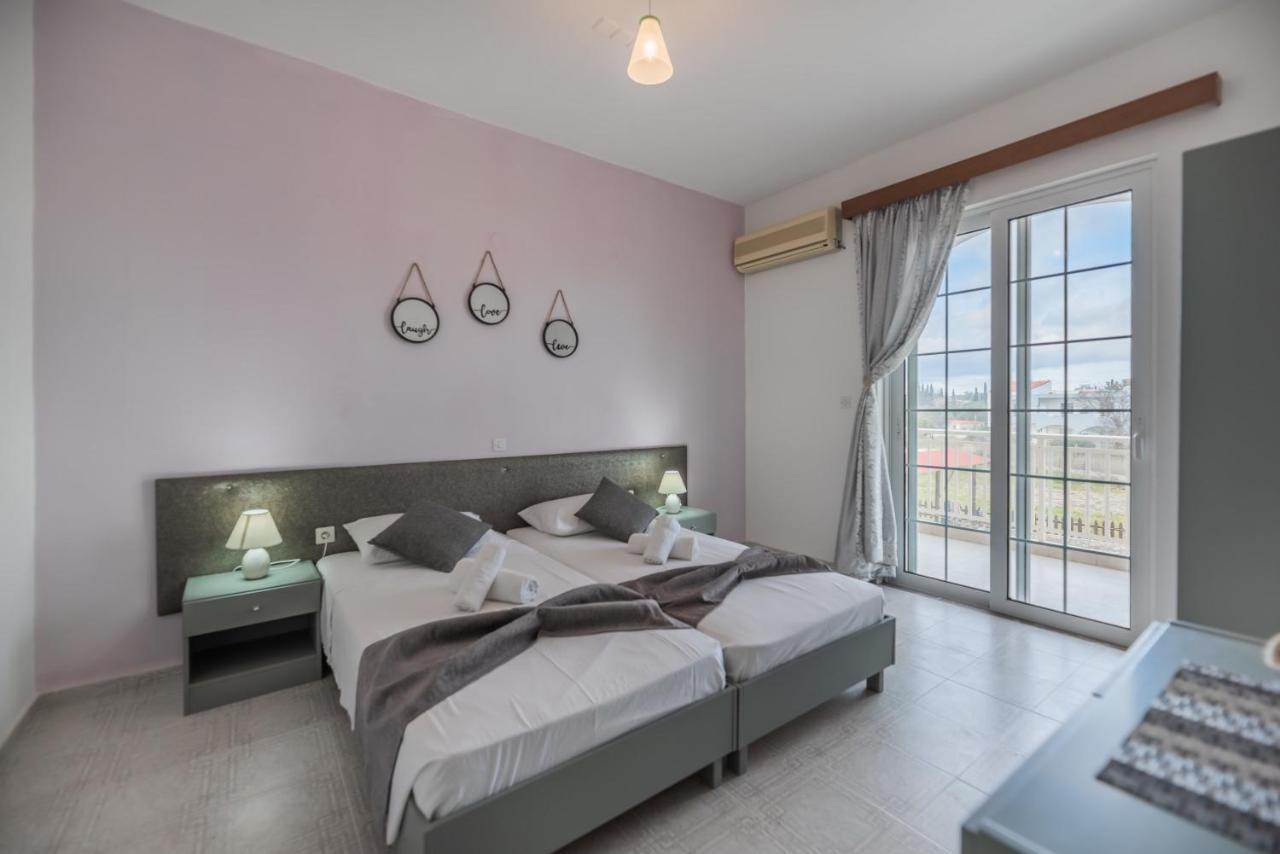 Rhodes Archaggelos Retreat-nest Among Garden Apartment